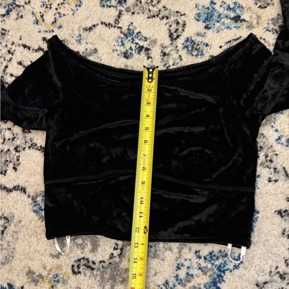 YITTY Black Velvet Off-Shoulder Crop Top - Picture 7 of 8